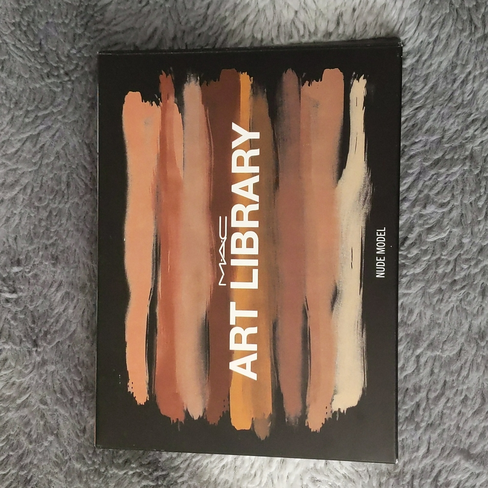 MAC Art Library Eye Shadow Palette